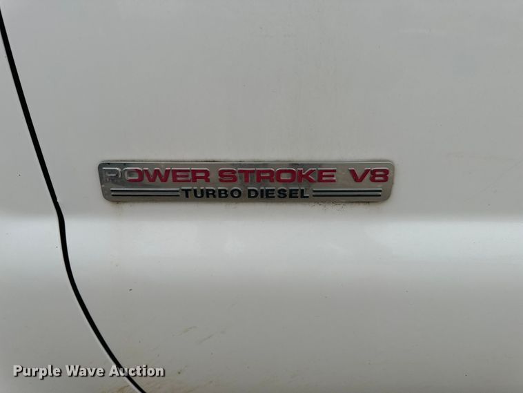 image for item OF9963 2004 Ford F550 Super Duty XL flatbed truck