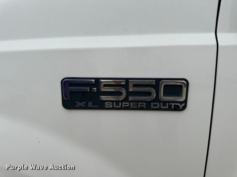 image for item OF9963 2004 Ford F550 Super Duty XL flatbed truck