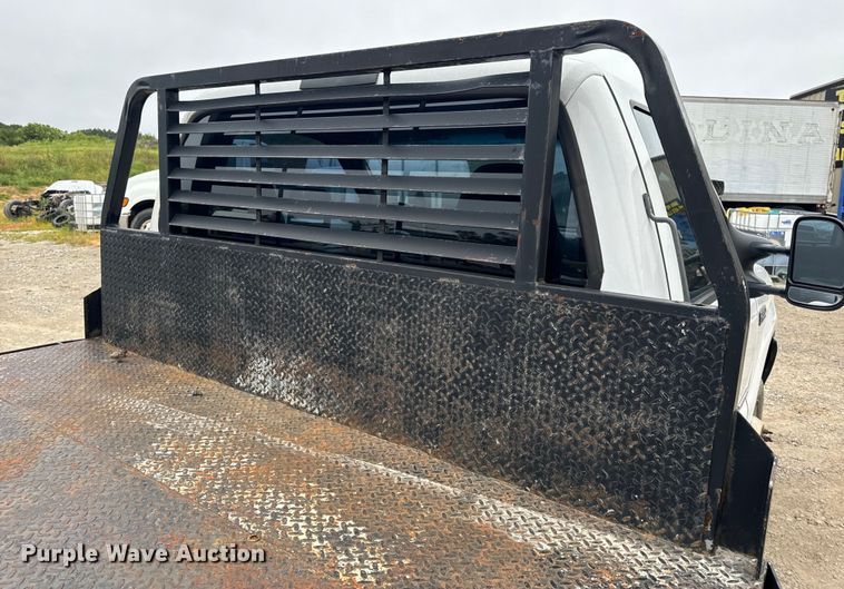 image for item OF9963 2004 Ford F550 Super Duty XL flatbed truck