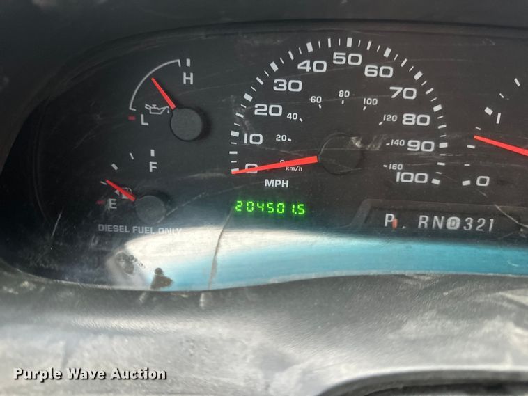 image for item OF9963 2004 Ford F550 Super Duty XL flatbed truck