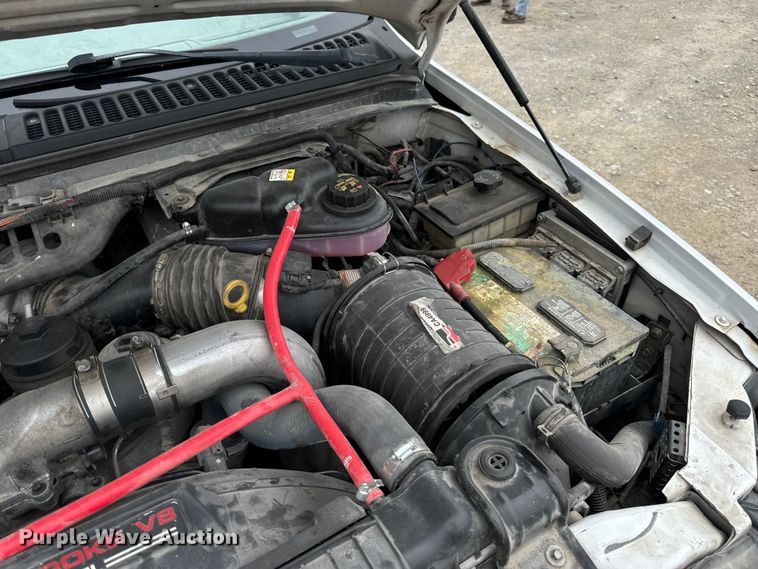 image for item OF9963 2004 Ford F550 Super Duty XL flatbed truck