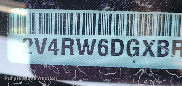 image for item OH9361 2011 Volkswagen Routan SEL van