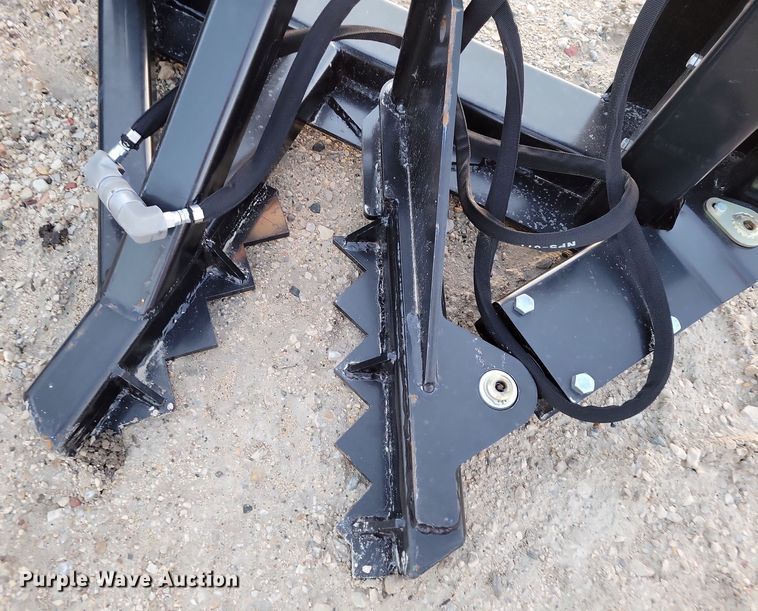 image for item OH9396 2022 Manitou skid steer tree puller