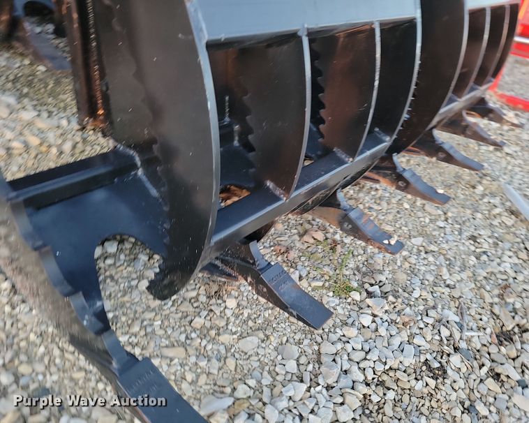 image for item OH9400 Prime skid steer grapple bucket