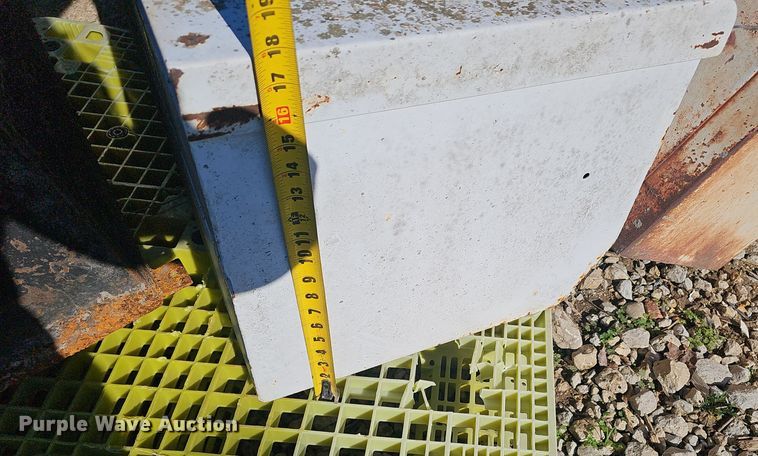 image for item OJ9092 Toolboxes