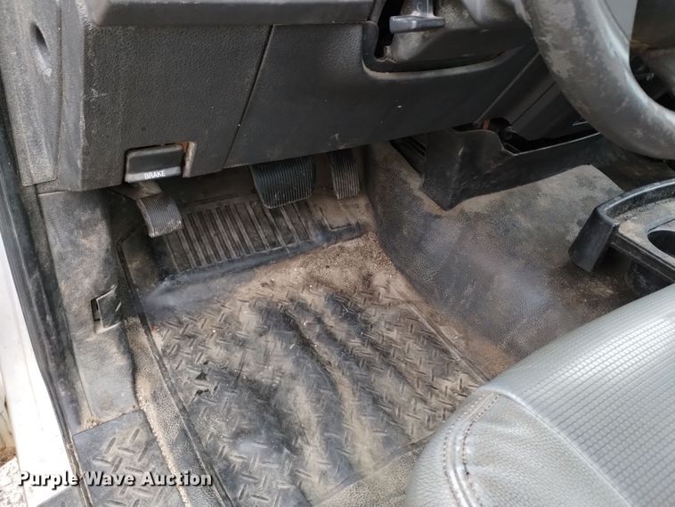 image for item OJ9901 2013 Ford  F150 pickup truck