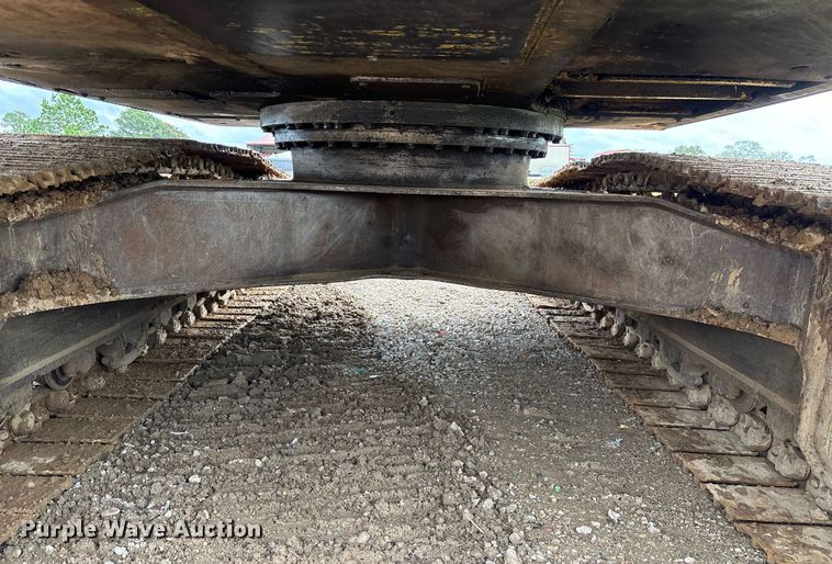 image for item DM1861 Komatsu  PC200LC-8 excavator