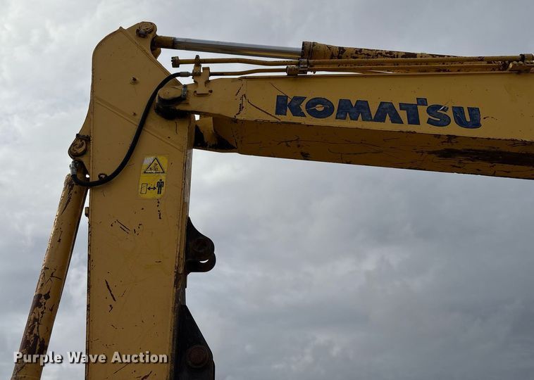 image for item DM1861 Komatsu  PC200LC-8 excavator