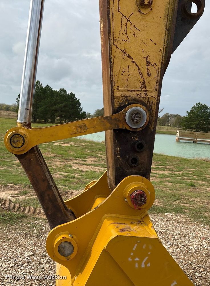 image for item DM1861 Komatsu  PC200LC-8 excavator