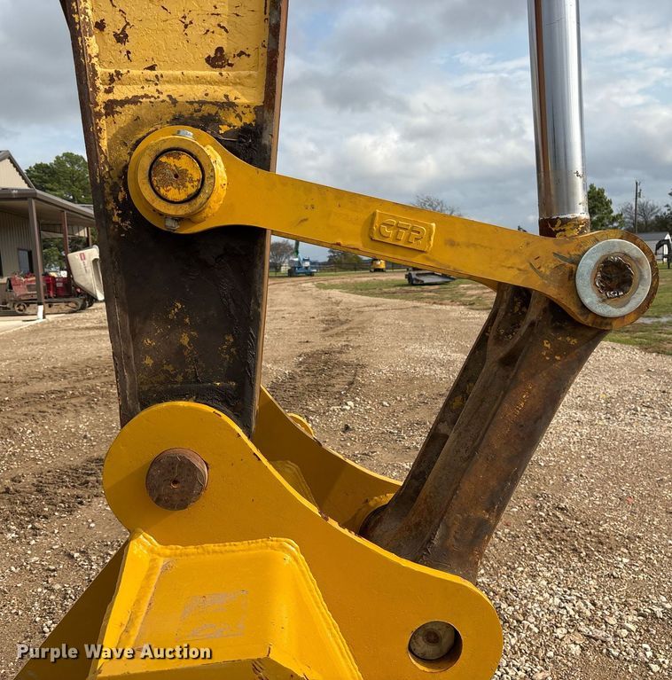 image for item DM1861 Komatsu  PC200LC-8 excavator
