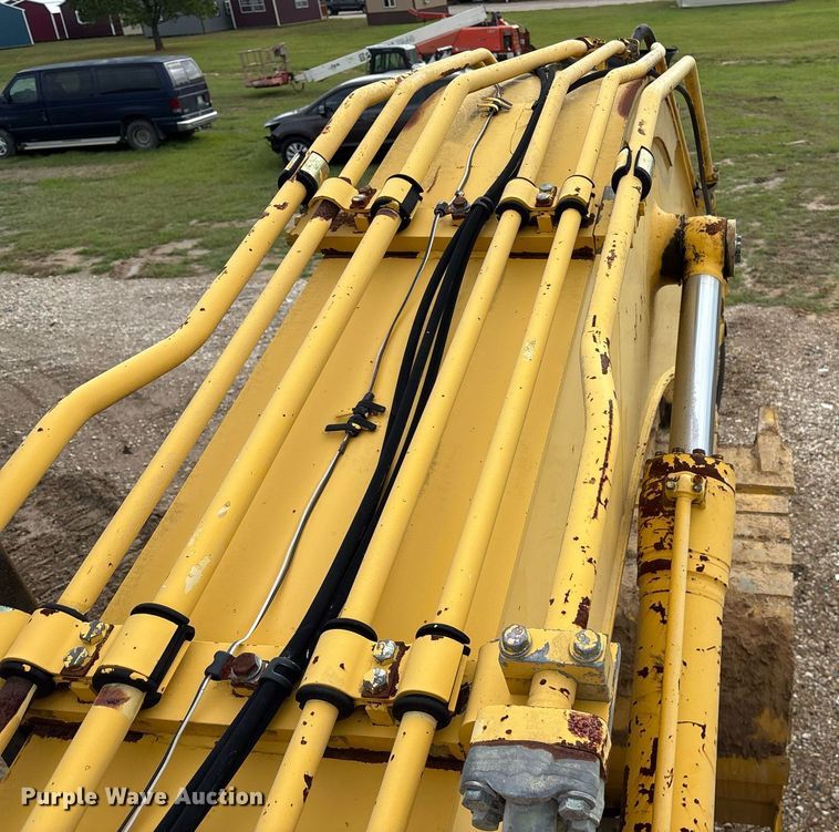 image for item DM1861 Komatsu  PC200LC-8 excavator