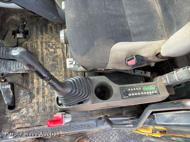 image for item DM1861 Komatsu  PC200LC-8 excavator