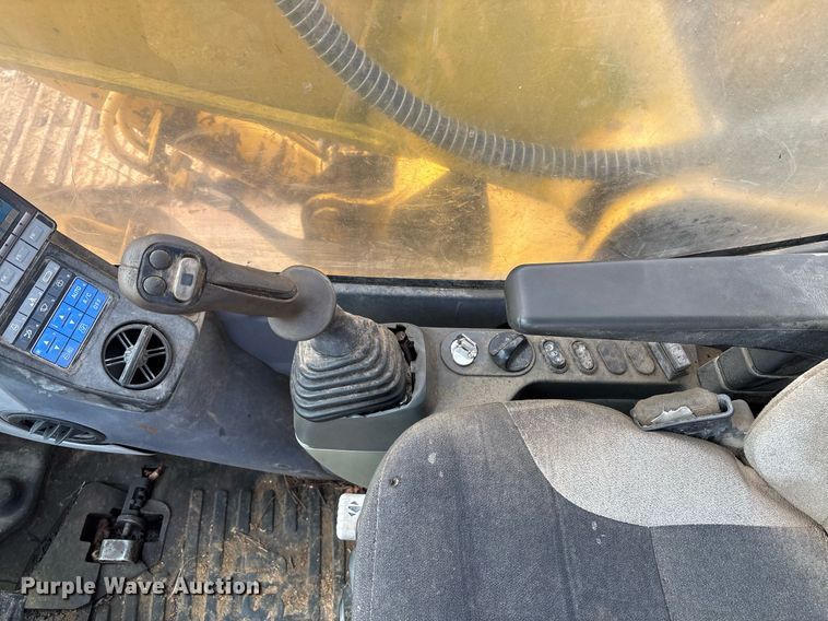 image for item DM1861 Komatsu  PC200LC-8 excavator