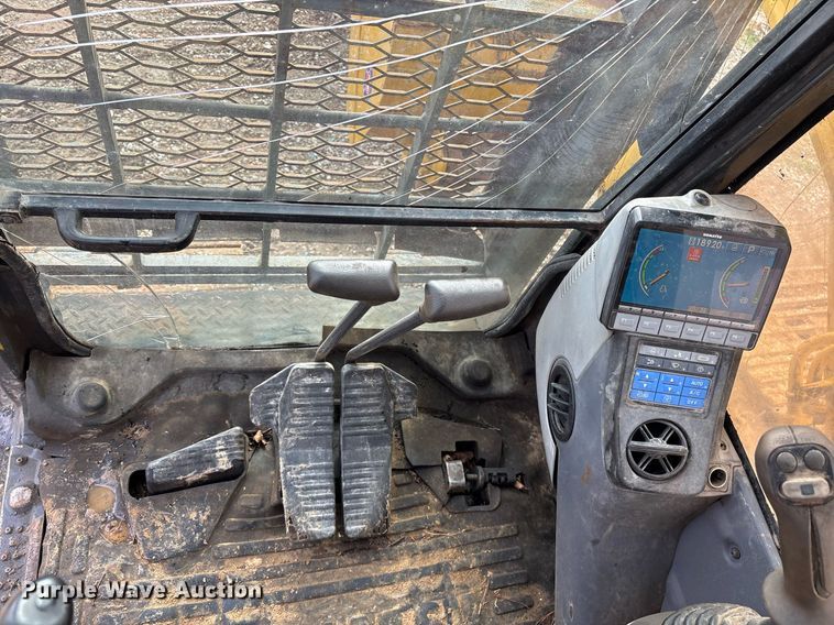 image for item DM1861 Komatsu  PC200LC-8 excavator