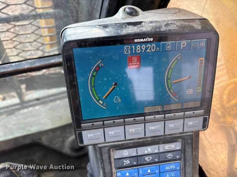 image for item DM1861 Komatsu  PC200LC-8 excavator