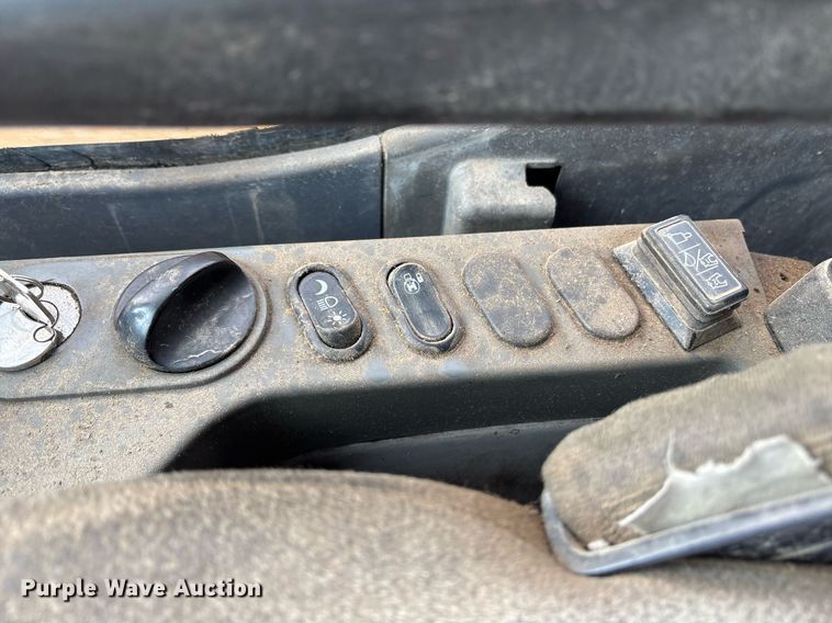 image for item DM1861 Komatsu  PC200LC-8 excavator