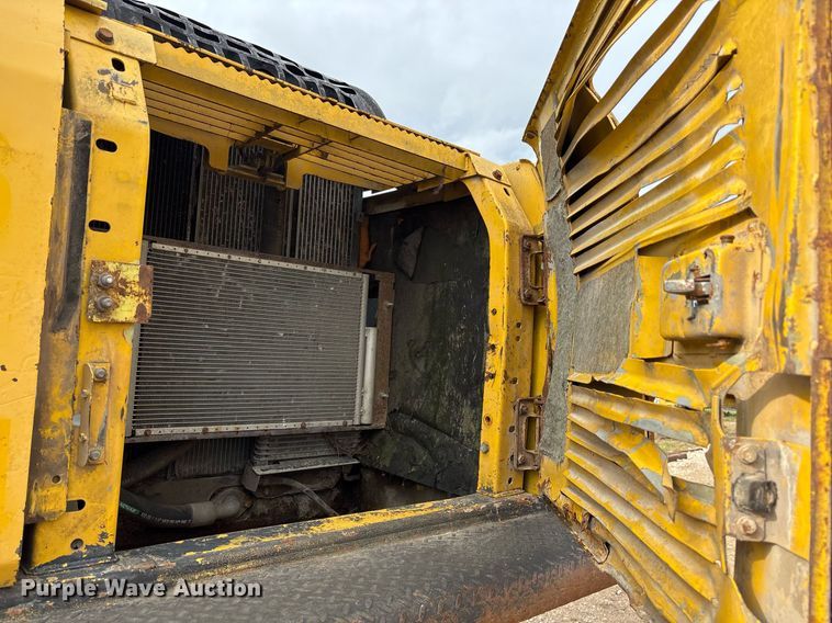 image for item DM1861 Komatsu  PC200LC-8 excavator