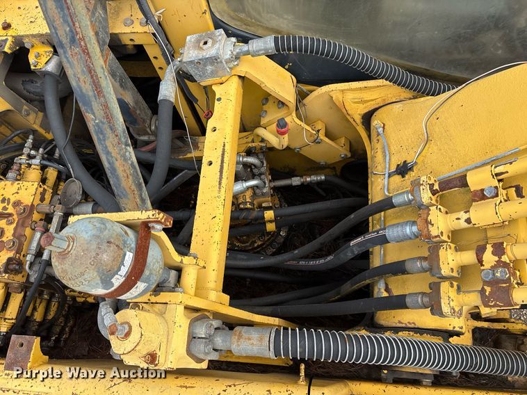 image for item DM1861 Komatsu  PC200LC-8 excavator