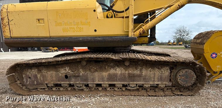 image for item DM1861 Komatsu  PC200LC-8 excavator