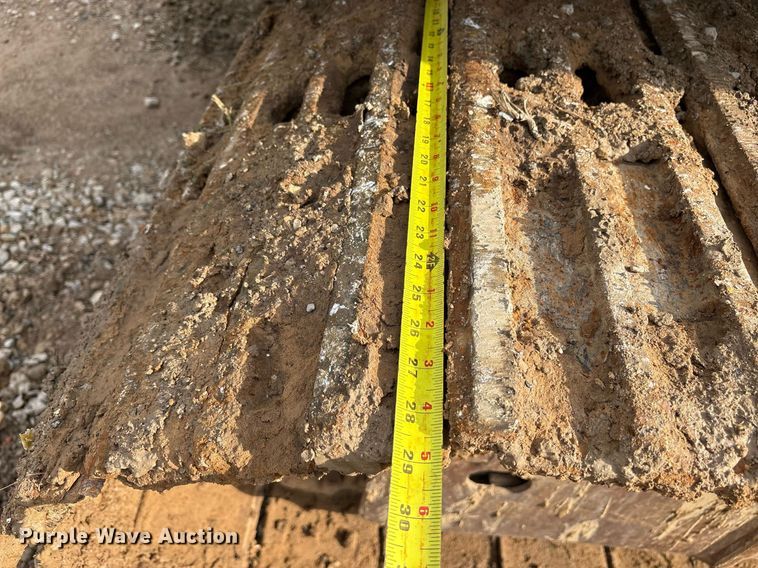 image for item DM1861 Komatsu  PC200LC-8 excavator