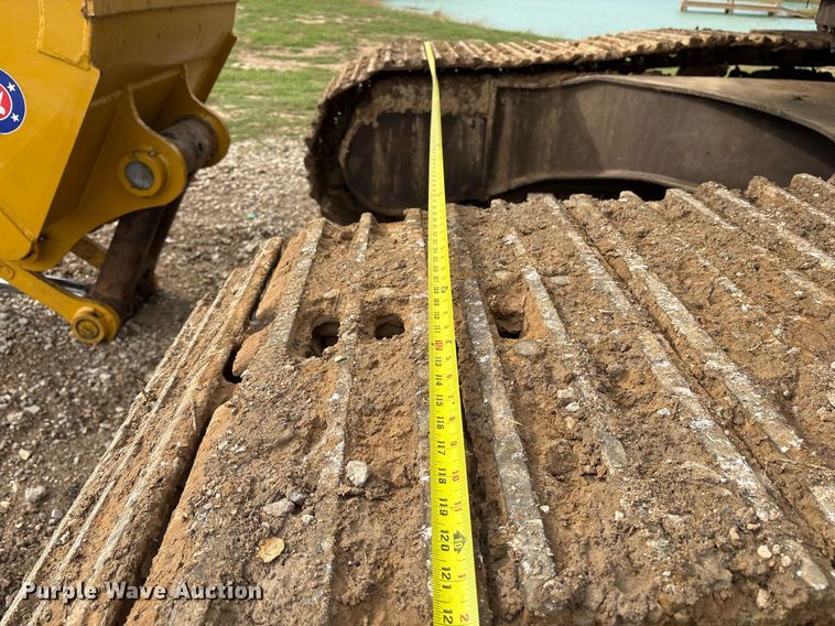 image for item DM1861 Komatsu  PC200LC-8 excavator