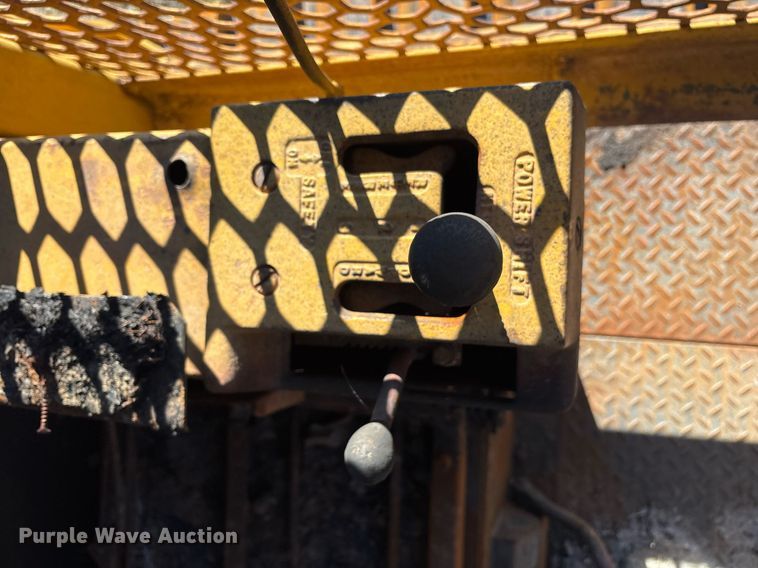 image for item DM1876 Dresser TD20E dozer