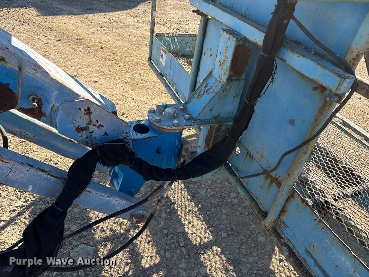 image for item DM1879 1996 Genie S-65 boom lift