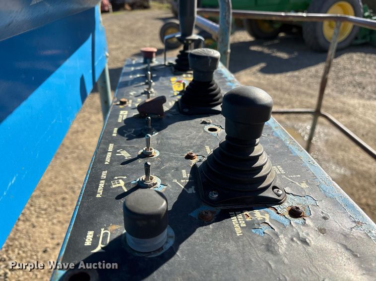 image for item DM1879 1996 Genie S-65 boom lift