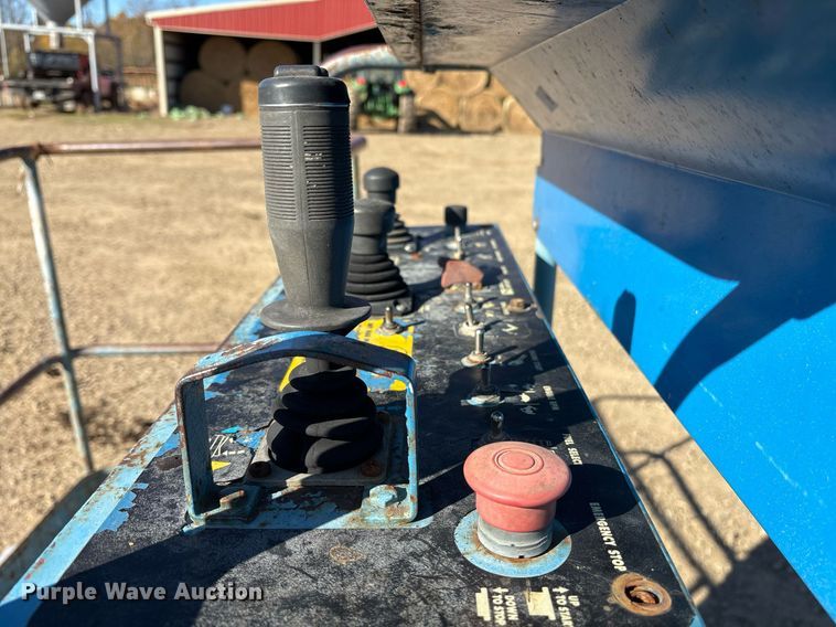 image for item DM1879 1996 Genie S-65 boom lift