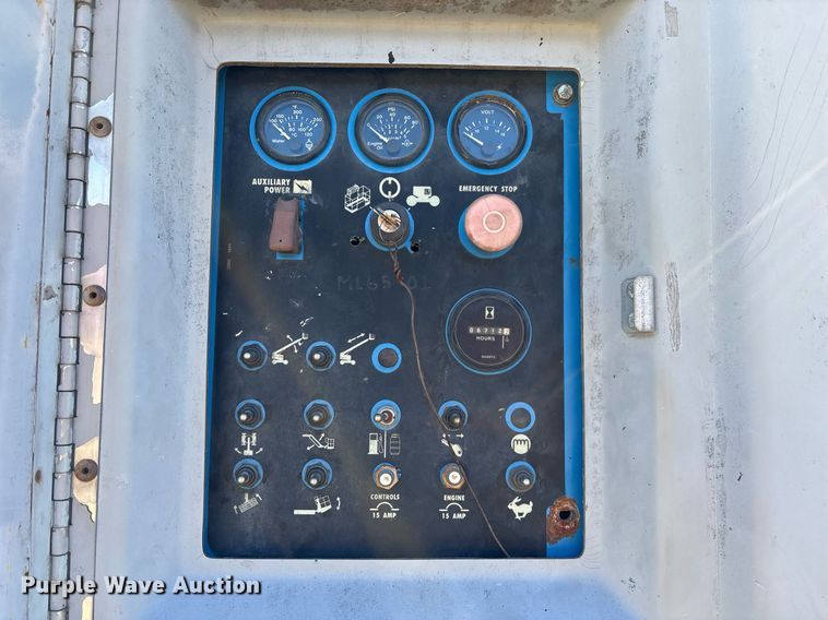 image for item DM1879 1996 Genie S-65 boom lift