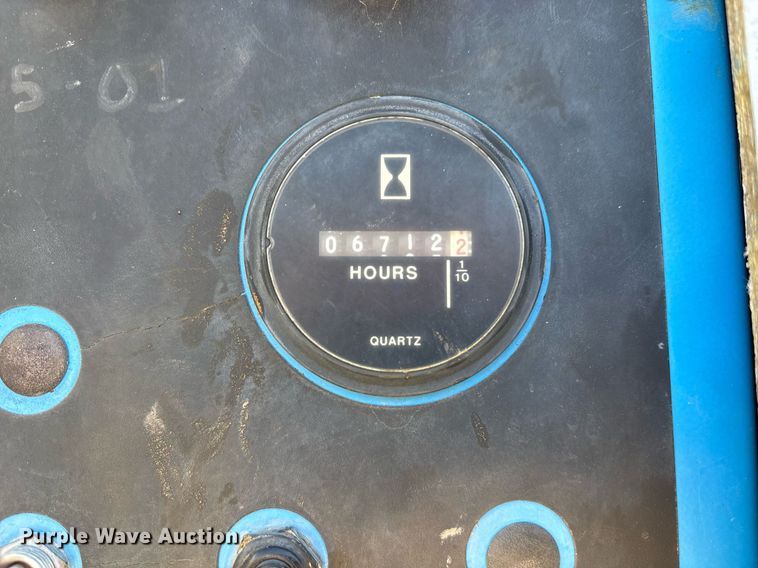 image for item DM1879 1996 Genie S-65 boom lift