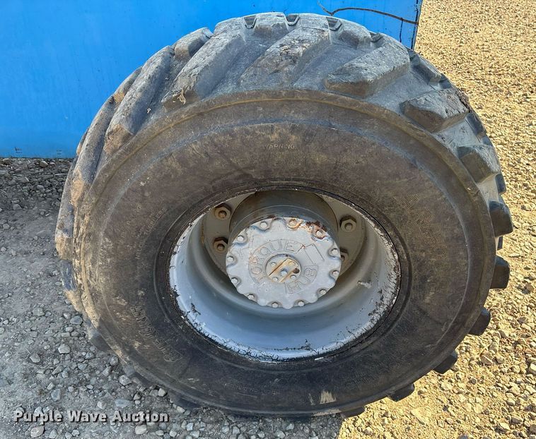 image for item DM1879 1996 Genie S-65 boom lift