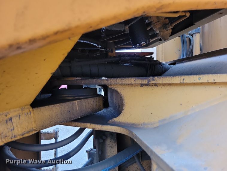 image for item DN3628 1998 Case 721B wheel loader