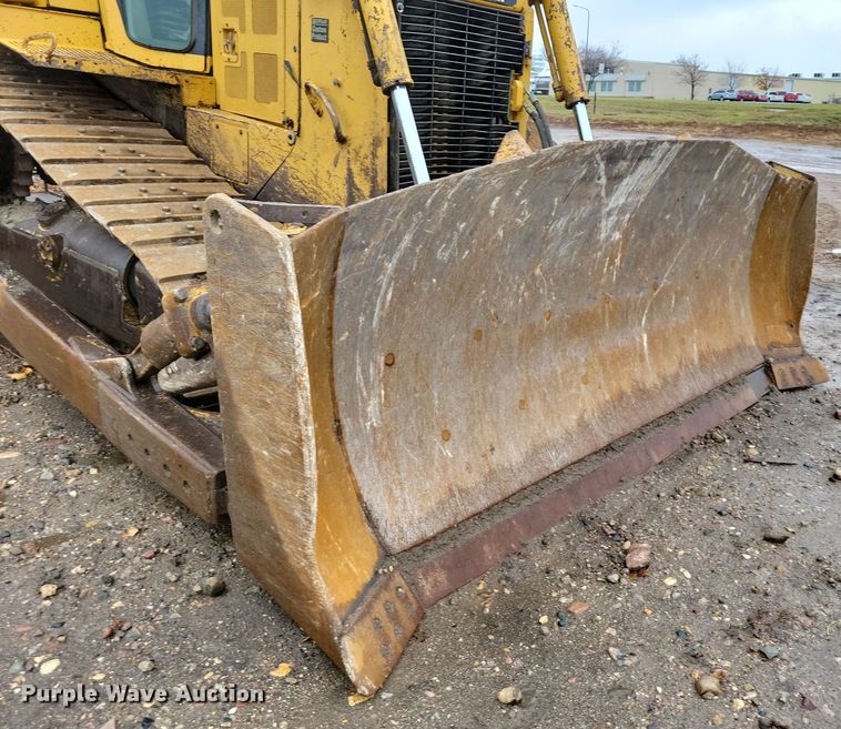 image for item DN3629 1998 Caterpillar D6R XL dozer