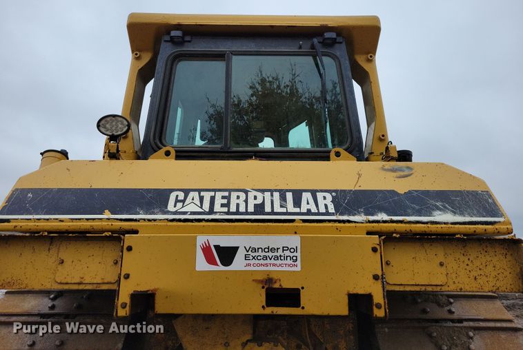 image for item DN3629 1998 Caterpillar D6R XL dozer
