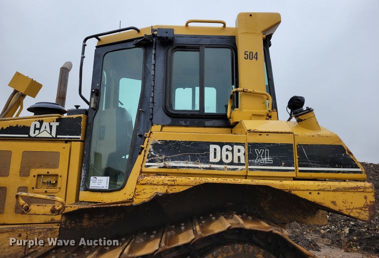 image for item DN3629 1998 Caterpillar D6R XL dozer