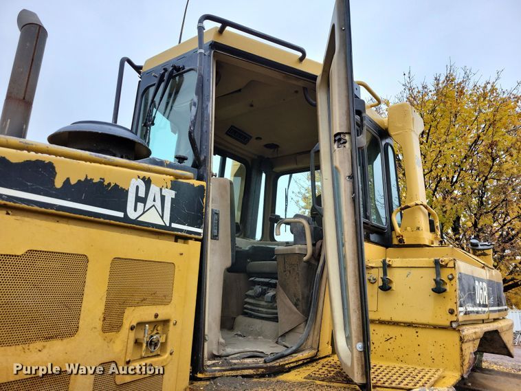 image for item DN3629 1998 Caterpillar D6R XL dozer