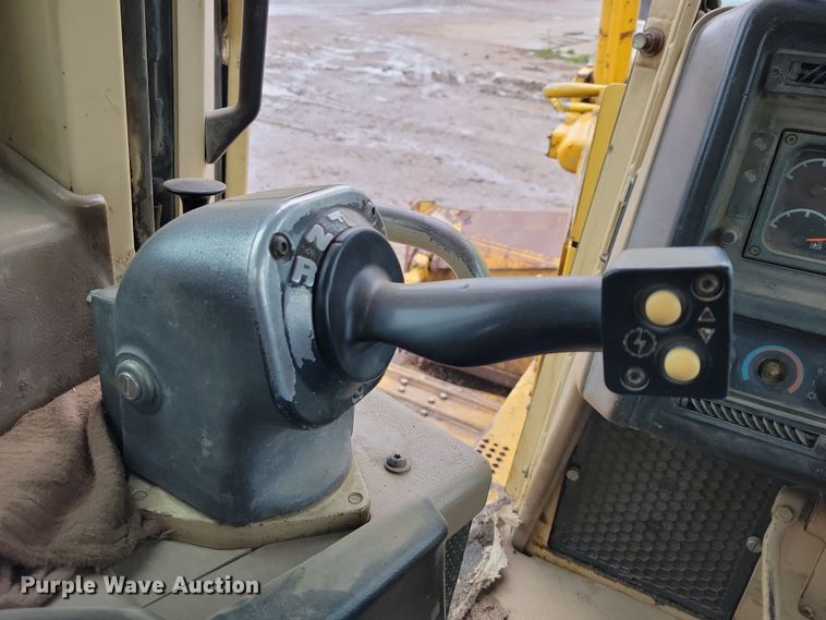 image for item DN3629 1998 Caterpillar D6R XL dozer