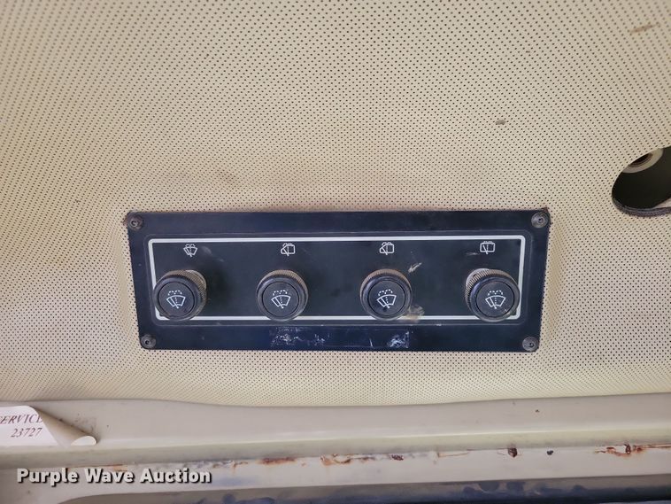 image for item DN3629 1998 Caterpillar D6R XL dozer