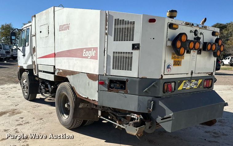 image for item DO2571 2009 Elgin Eagle street sweeper truck