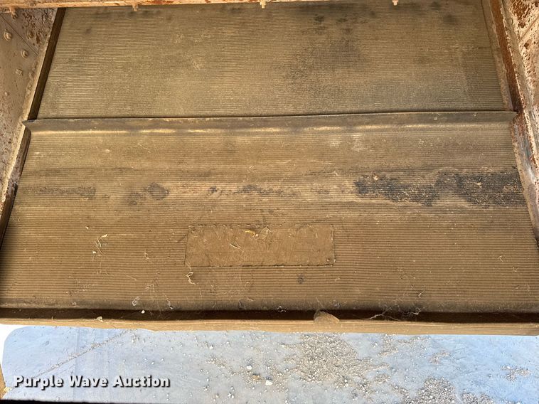 image for item DO2571 2009 Elgin Eagle street sweeper truck