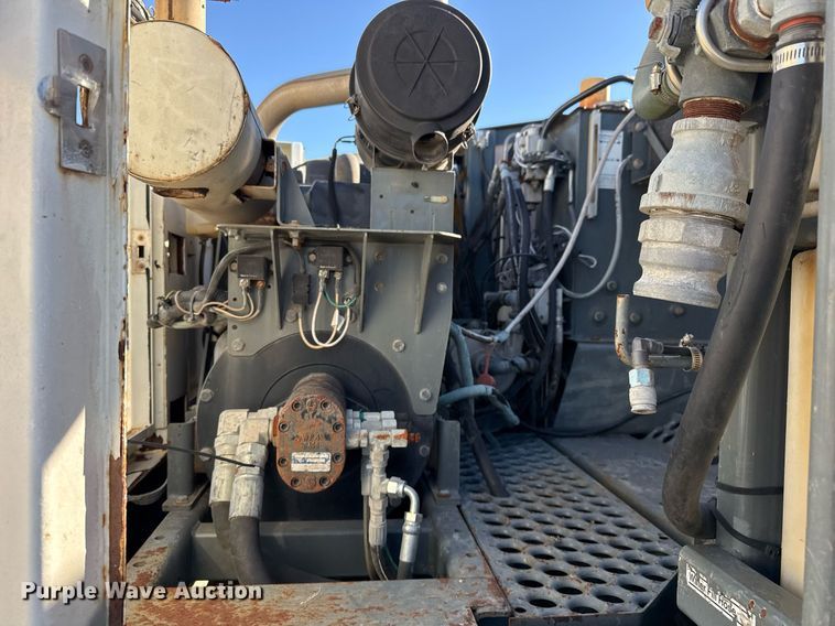 image for item DO2571 2009 Elgin Eagle street sweeper truck