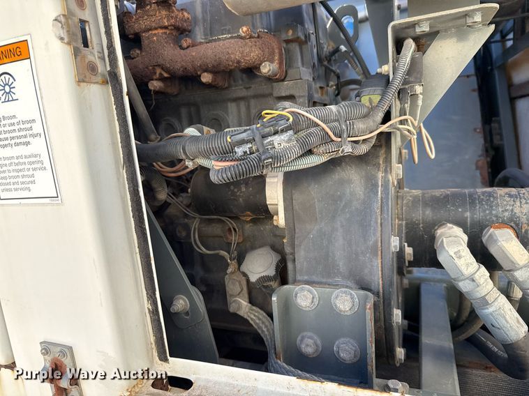 image for item DO2571 2009 Elgin Eagle street sweeper truck