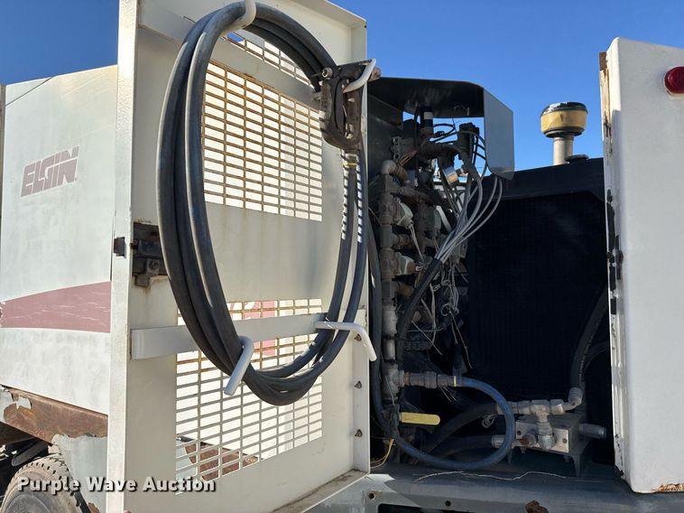 image for item DO2571 2009 Elgin Eagle street sweeper truck