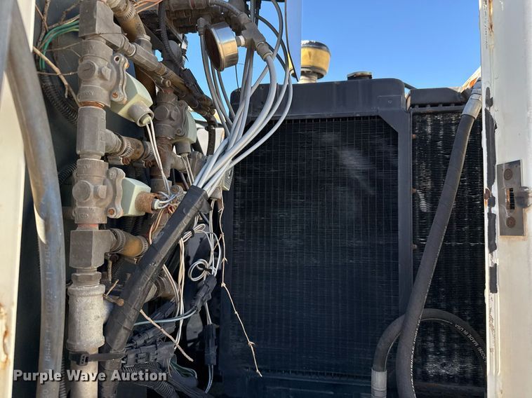 image for item DO2571 2009 Elgin Eagle street sweeper truck