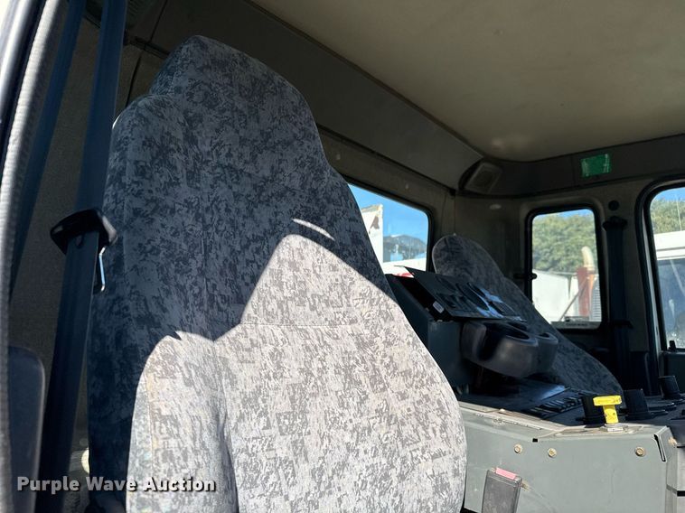 image for item DO2571 2009 Elgin Eagle street sweeper truck