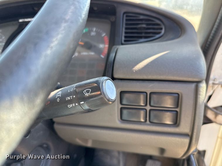 image for item DO2571 2009 Elgin Eagle street sweeper truck