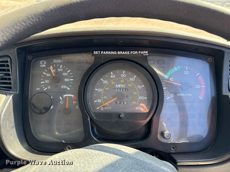 image for item DO2571 2009 Elgin Eagle street sweeper truck