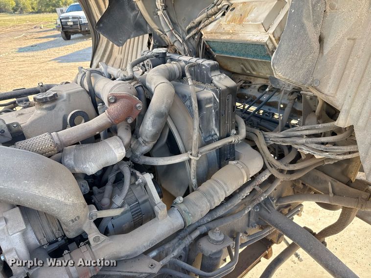 image for item DO2571 2009 Elgin Eagle street sweeper truck