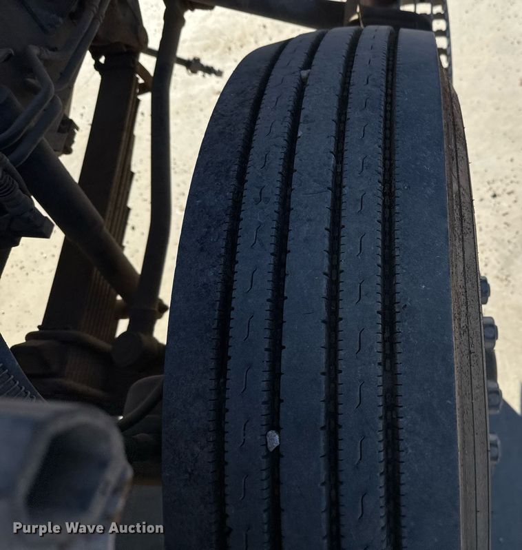 image for item DO2571 2009 Elgin Eagle street sweeper truck